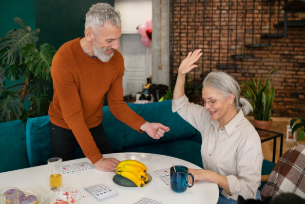 How to Keep Elderly People Happy and Engaged | 10 Easy Tips